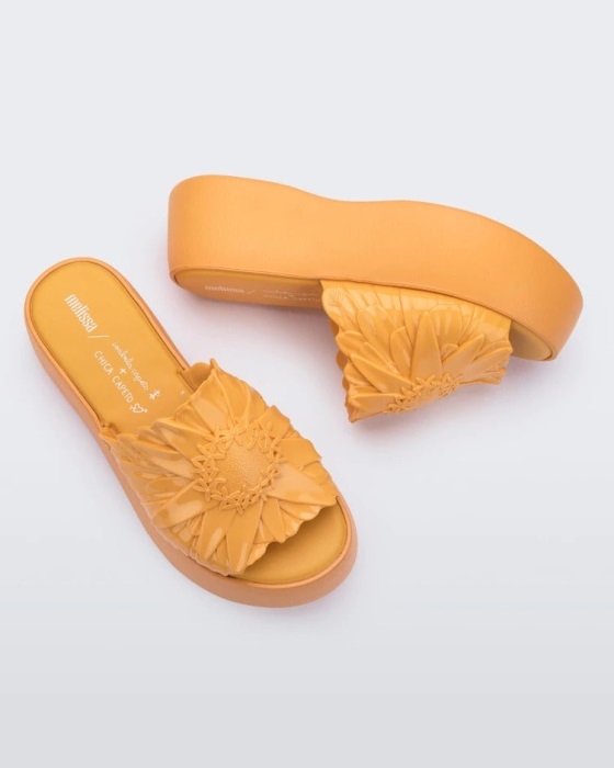 Melissa Fashion Becky Panc Isabela & Chica Capeto Slide Yellow