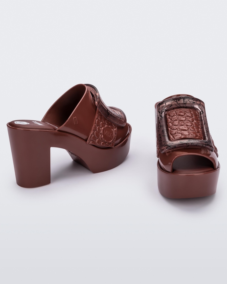 Melissa Fashion Mule Buckle Up Viktor & Rolf Brown
